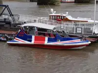 ক্রুজ জাহাজ বিক্রির জন্য