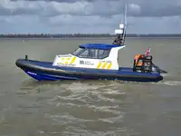 ধারক জাহাজ বিক্রির জন্য
