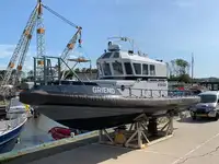 ক্রু বোট বিক্রির জন্য