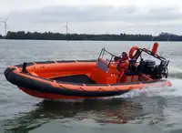 ধারক জাহাজ বিক্রির জন্য