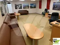 আবাসন বার্জ বিক্রির জন্য