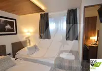 ক্রুজ জাহাজ বিক্রির জন্য