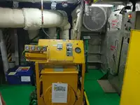 ক্রু বোট বিক্রির জন্য