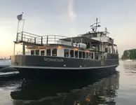 ক্রুজফেরি বিক্রির জন্য