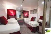 ক্রুজ জাহাজ বিক্রির জন্য