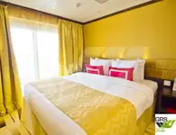 ক্রুজ জাহাজ বিক্রির জন্য