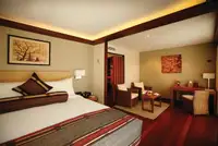 ক্রুজ জাহাজ বিক্রির জন্য