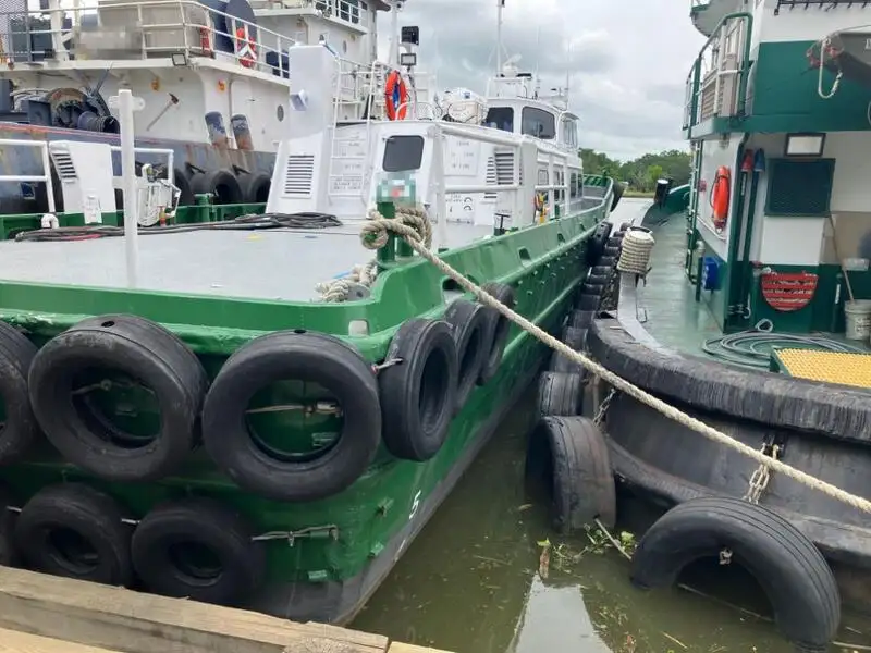 ক্রু বোট বিক্রির জন্য