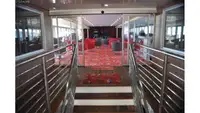 ক্রুজ জাহাজ বিক্রির জন্য