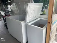 ক্যাটামারান বিক্রির জন্য