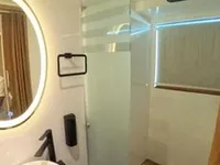 ইয়ট বিক্রির জন্য