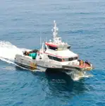 টহল নৌকা বিক্রির জন্য