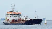 Oil/Chemical tanker বিক্রির জন্য