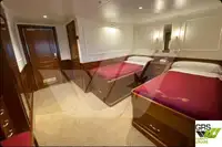 ক্রুজ জাহাজ বিক্রির জন্য