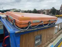 ফেরি জাহাজ বিক্রির জন্য