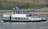 ক্রুজ জাহাজ বিক্রির জন্য