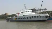 রিফার জাহাজ বিক্রির জন্য