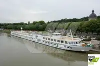 ক্রুজ জাহাজ বিক্রির জন্য