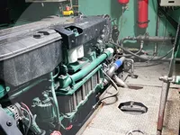 সরাসরি মাছবাহী জাহাজ বিক্রির জন্য