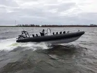 কন্টেইনার জাহাজ বিক্রির জন্য