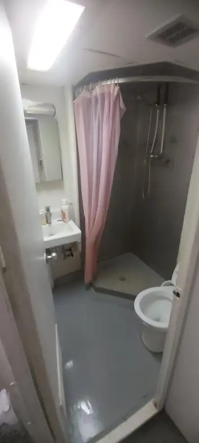 গবেষণা জাহাজ বিক্রির জন্য