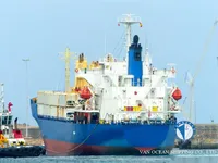 রিফার জাহাজ বিক্রির জন্য