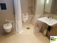 ক্রুজ জাহাজ বিক্রির জন্য