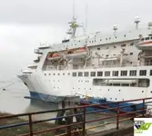 ক্রুজ জাহাজ বিক্রির জন্য