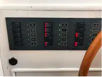 ক্রুজ জাহাজ বিক্রির জন্য