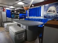 গবেষণা জাহাজ বিক্রির জন্য