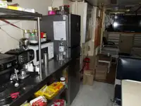 গবেষণা জাহাজ বিক্রির জন্য