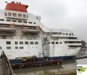 ক্রুজ জাহাজ বিক্রির জন্য