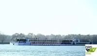 ক্রুজ জাহাজ বিক্রির জন্য