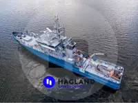 টহল নৌকা বিক্রির জন্য