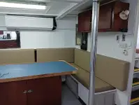 কন্টেইনার জাহাজ বিক্রির জন্য