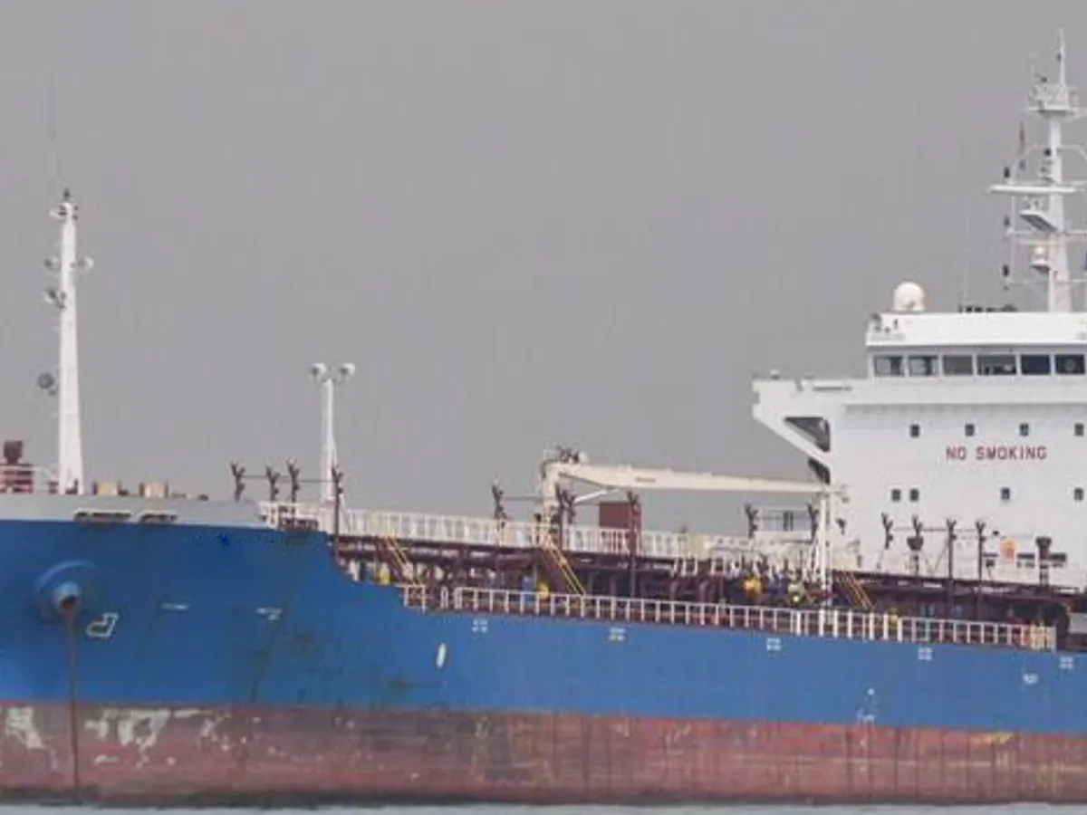তেল/রাসায়নিক ট্যাঙ্কার বিক্রির জন্য