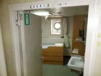 গবেষণা জাহাজ বিক্রির জন্য