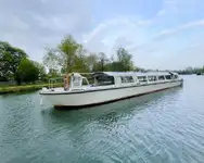 যাত্রী জাহাজ বিক্রির জন্য