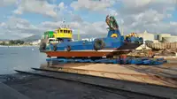 ওয়ার্ক বোট বিক্রির জন্য