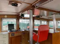 ক্রুজ জাহাজ বিক্রির জন্য