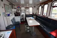 ক্রুজ জাহাজ বিক্রির জন্য
