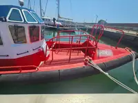 ক্রু বোট বিক্রির জন্য