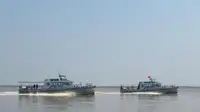 প্যাট্রোল বোট বিক্রির জন্য