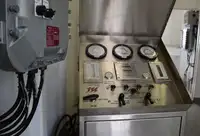 এলএনজি বাহক বিক্রির জন্য
