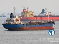 তেল/রাসায়নিক ট্যাঙ্কার বিক্রির জন্য