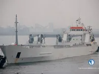রিফার জাহাজ বিক্রির জন্য