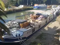বার্জ বিক্রির জন্য