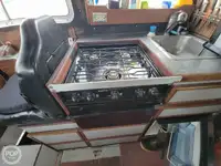 লাইফবোট বিক্রির জন্য