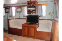 ক্রুজ জাহাজ বিক্রির জন্য