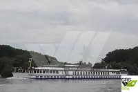 ক্রুজ জাহাজ বিক্রির জন্য